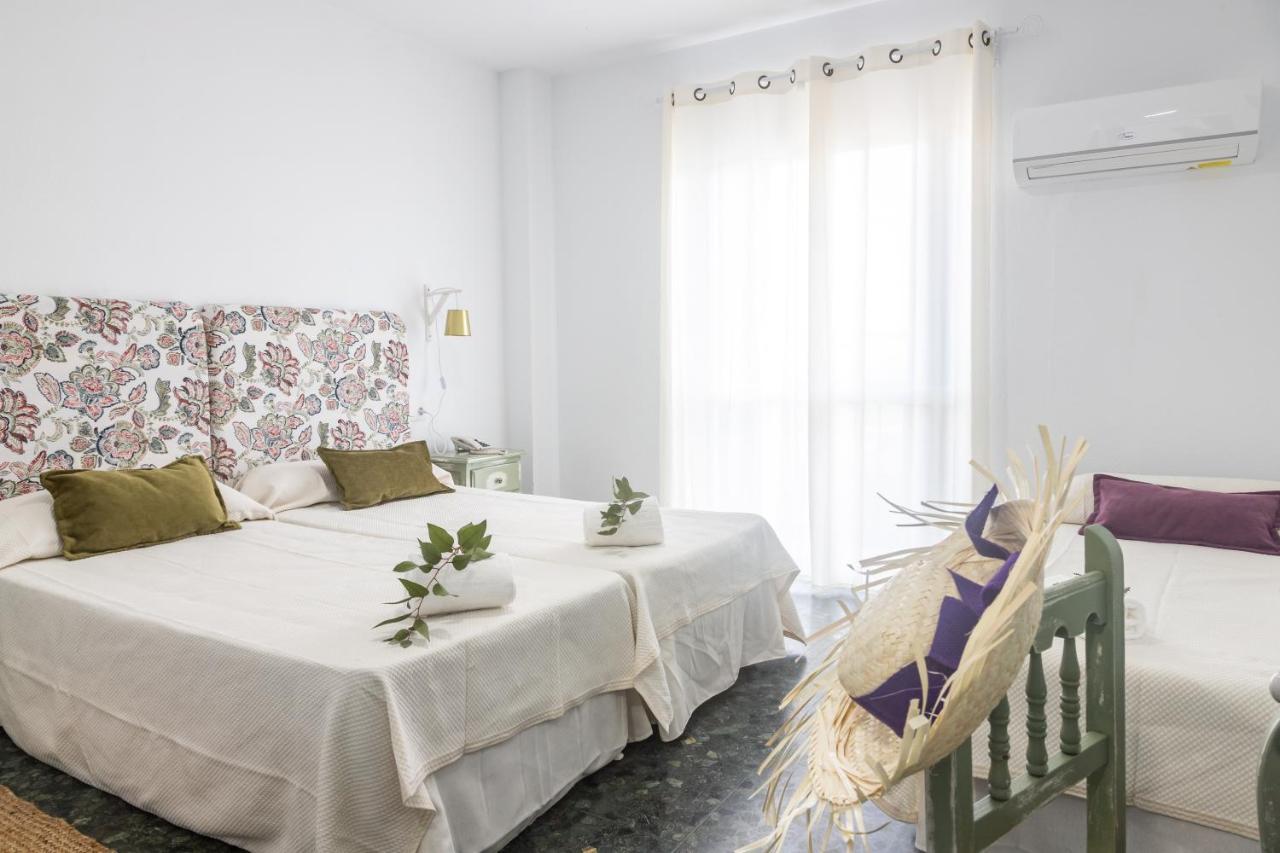Hotel Marhava Conil De La Frontera Esterno foto