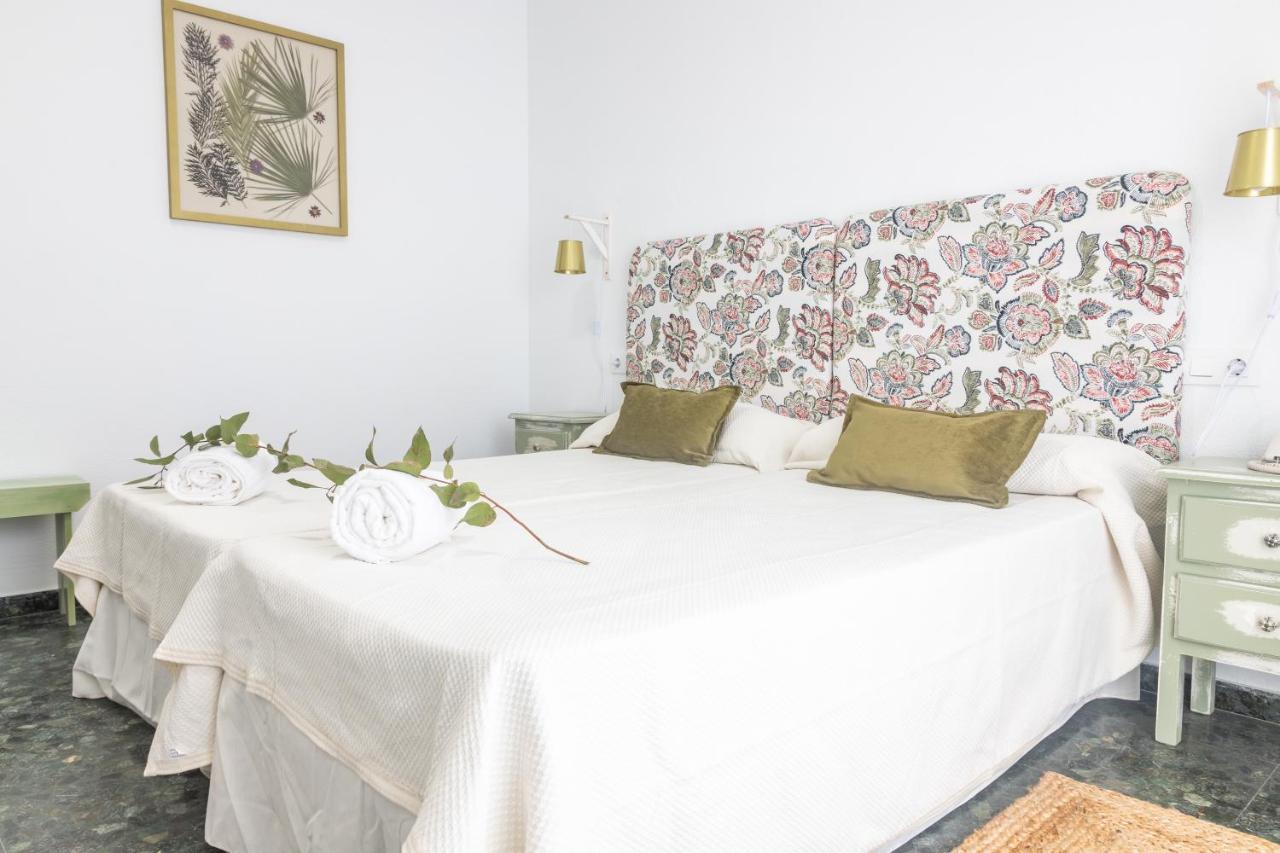 Hotel Marhava Conil De La Frontera Esterno foto